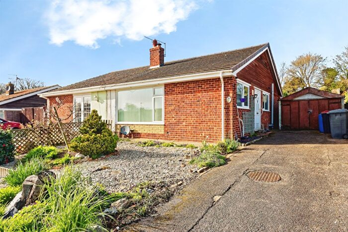 2 Bedroom Semi-Detached Bungalow For Sale In Meadow Road, Sturry, Canterbury, CT2