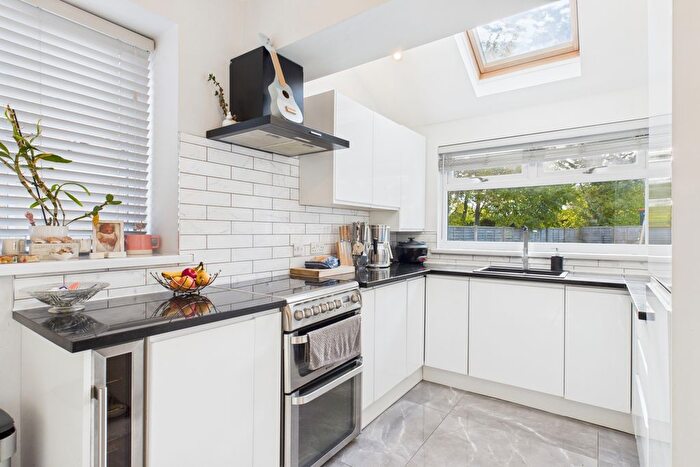 4 Bedroom Semi-Detached House For Sale In Lown Hill, York, North Yorkshire, YO24