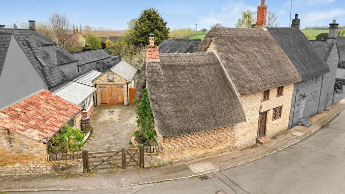 2 Bedroom Cottage For Sale In Heartsease Cottage, High Street, Stanion, NN14