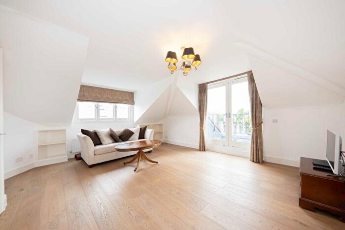 3 Bedroom Flat To Rent In Belsize Park, London, NW3