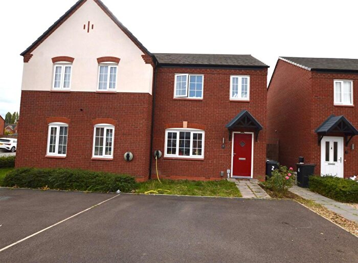 3 Bedroom Semi-Detached House For Sale In Basset Close, Nuneaton, CV11