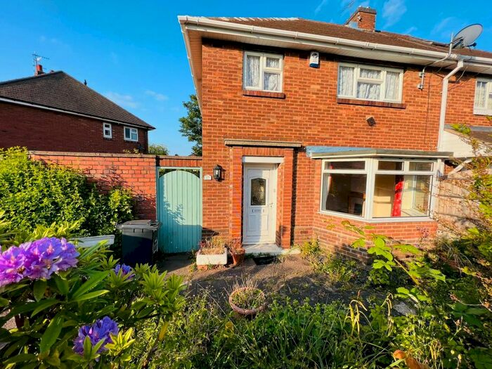 3 Bedroom Semi-Detached House To Rent In Woodside Road, Dudley, DY2