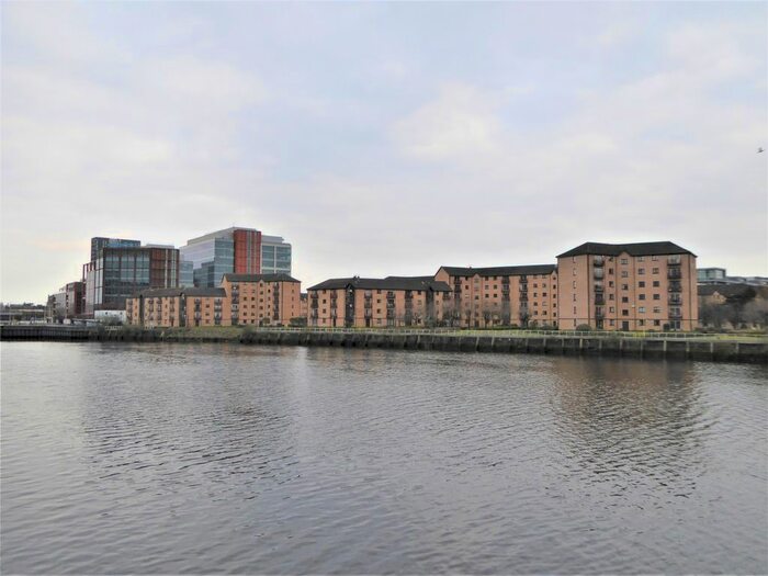 2 Bedroom Flat To Rent In Riverview Place, Glasgow, G5