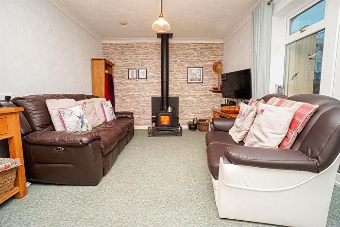 2 Bedroom Detached Bungalow For Sale In Grange Avenue, Hastings, TN34