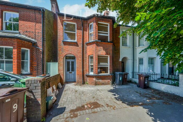 1 Bedroom Apartment To Rent In Granville Road, AL1