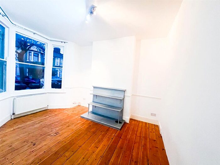4 Bedroom Terraced House To Rent In Sunnyside Road, London, E10