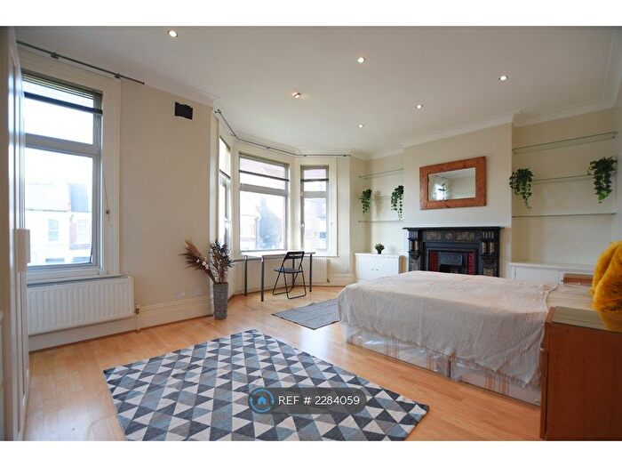 2 Bedroom Flat To Rent In All Souls Avenue, London, NW10