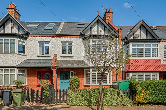 5 Bedroom Terraced House For Sale In Athlone Road, Brixton, London, SW2