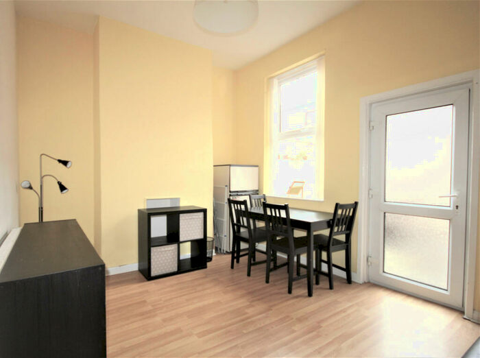 4 Bedroom Terraced House To Rent In Northcote Road, Preston, Lancashire, PR1