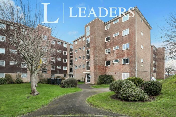3 Bedroom Flat To Rent In Gale Moor Avenue, Gosport, PO12