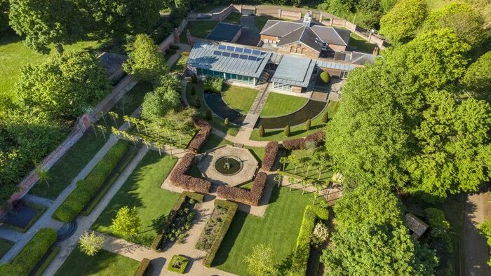 7 Bedroom Detached House To Rent In Foots Cray Place, Sidcup, DA14