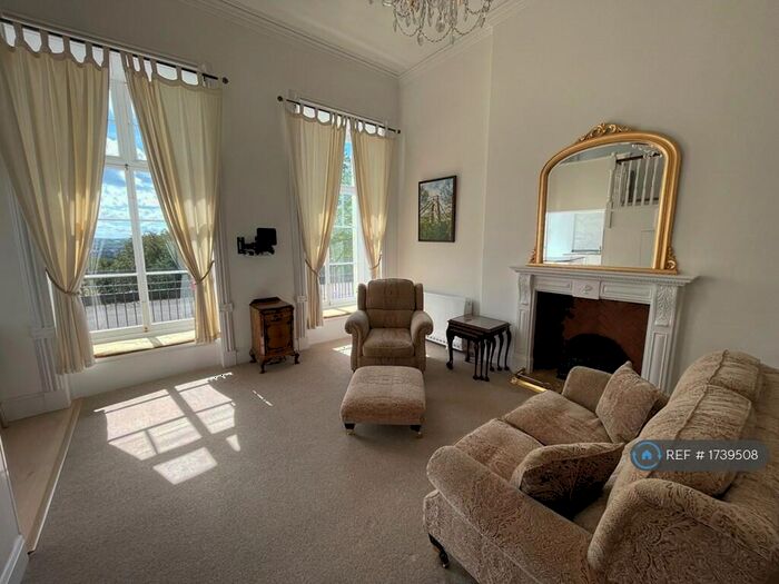 1 Bedroom Flat To Rent In Royal York Crescent, Bristol, BS8