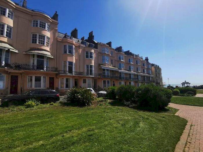 4 Bedroom Flat To Rent In 32 Bedford Square, BN1