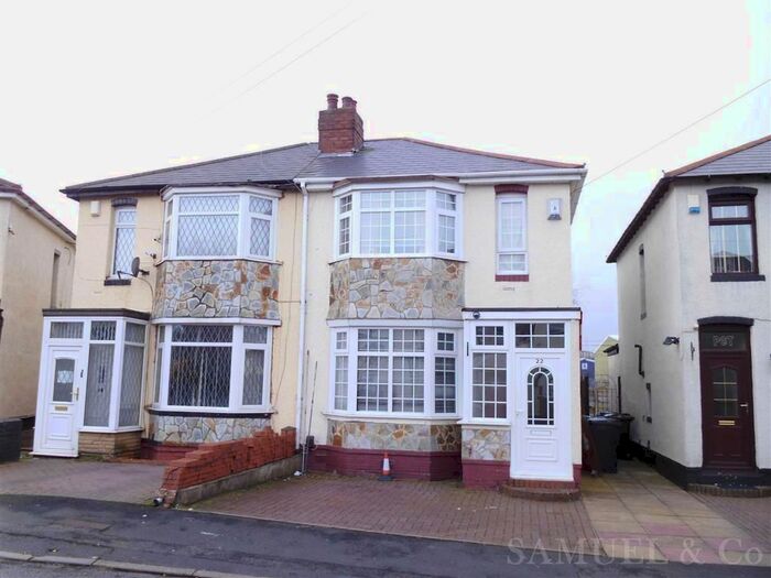 3 Bedroom Semi-Detached House To Rent In Cygnet Road, West Bromwich B70