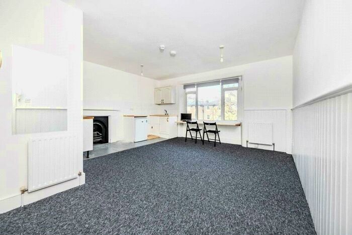 Apartment To Rent In Lancaster Grove, London, NW3