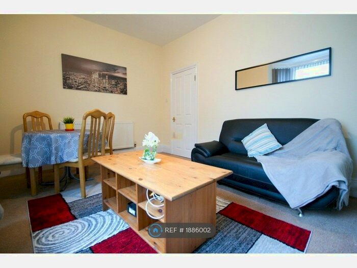 3 Bedroom Flat To Rent In Bristol Rd, Birmingham, B29