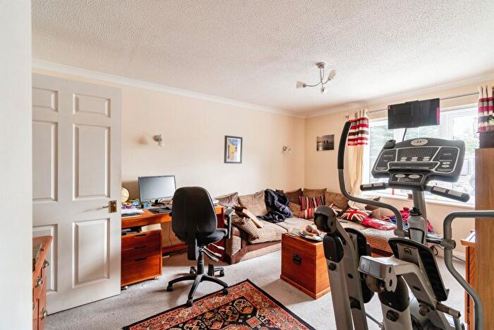 1 Bedroom Flat For Sale In Spa Road, Melksham, SN12