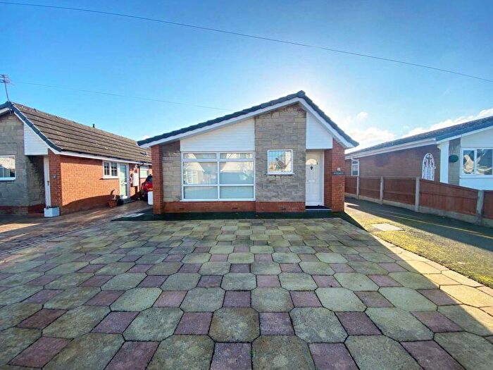 2 Bedroom Detached Bungalow For Sale In Willowcroft Drive, Hambleton, FY6