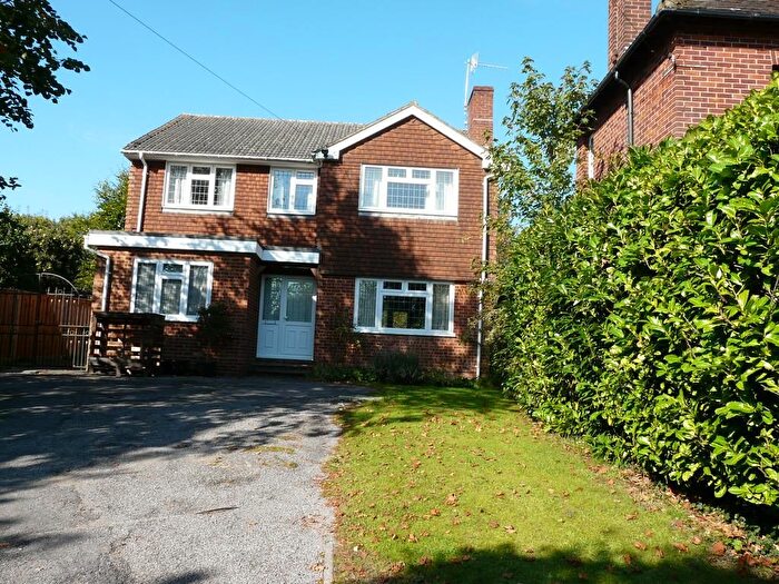3 Bedroom Detached House To Rent In Hillside Road, Aldershot, GU11