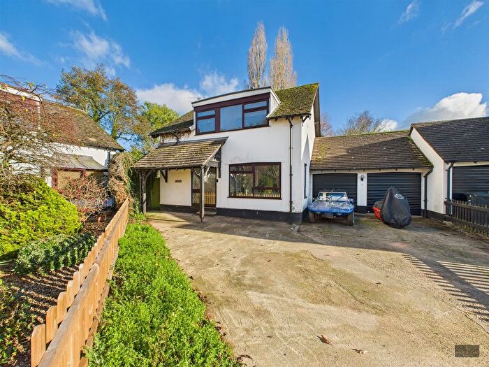 3 Bedroom Property For Sale In Stoneylands, Rockbeare, Exeter, EX5