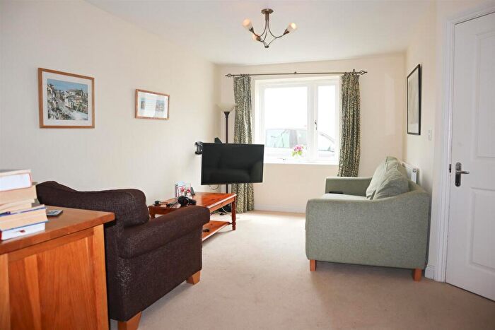 4 Bedroom House To Rent In Withymead, Claverham, Bristol, BS49