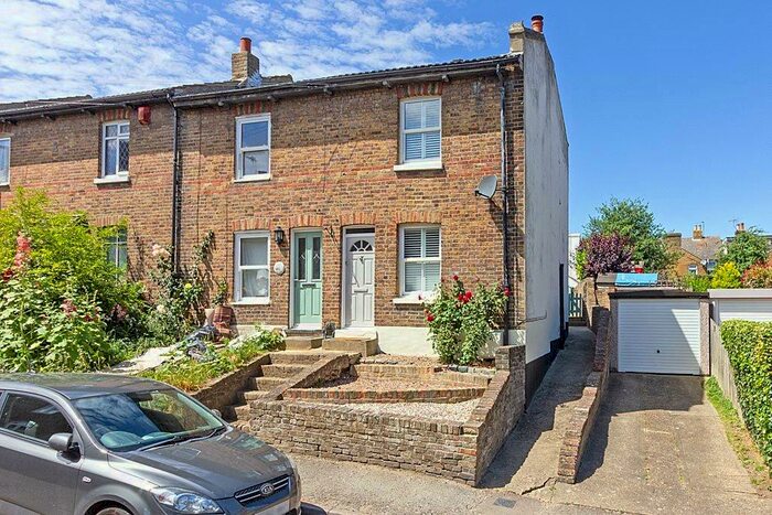 3 Bedroom End Of Terrace House To Rent In Church Lane, Newington, Sittingbourne, ME9