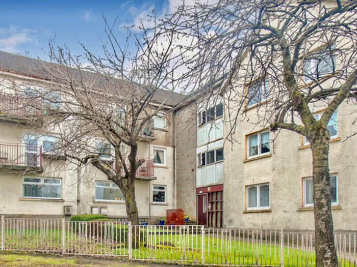 2 Bedroom Flat To Rent In Deedes Street, Airdrie, ML6