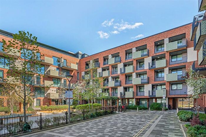 2 Bedroom Flat For Sale In Danson Mews, Elephant Amp; Castle, SE17