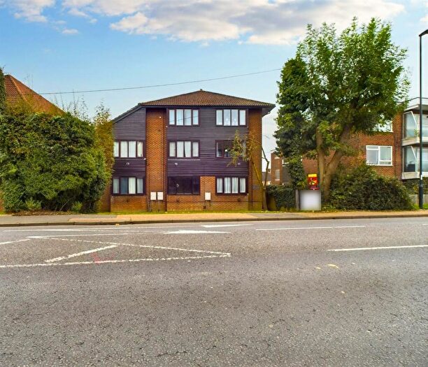 Flat To Rent In London Road, Crawley, RH10