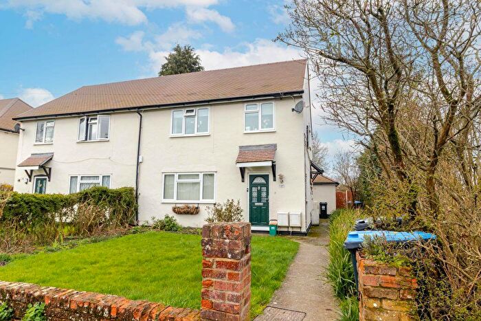 1 Bedroom Maisonette For Sale In Gresham Avenue, Warlingham, CR6