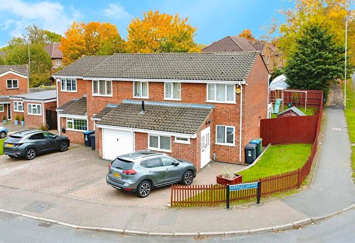 4 Bedroom End Of Terrace House For Sale In Berkeley Square, Woodhall Farm, HP2
