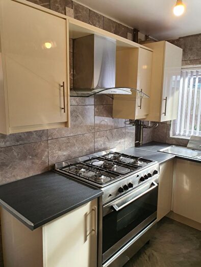 3 Bedroom Semi-Detached House To Rent In Bordesley Green East, Birmingham, B9