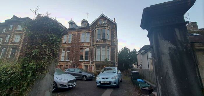 2 Bedroom Flat To Rent In Elmdale Road, Bristol, BS8