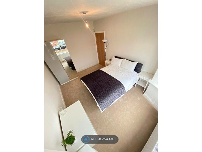 2 Bedroom Flat To Rent In Fenham, Newcastle Upon Tyne, NE5