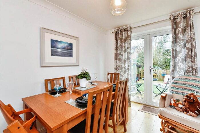 3 Bedroom End Of Terrace House For Sale In Curlew Drive, Chippenham, SN14