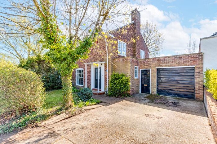 3 Bedroom Semi-Detached House For Sale In Digswell Park Road, Welwyn Garden City, Hertfordshire, AL8