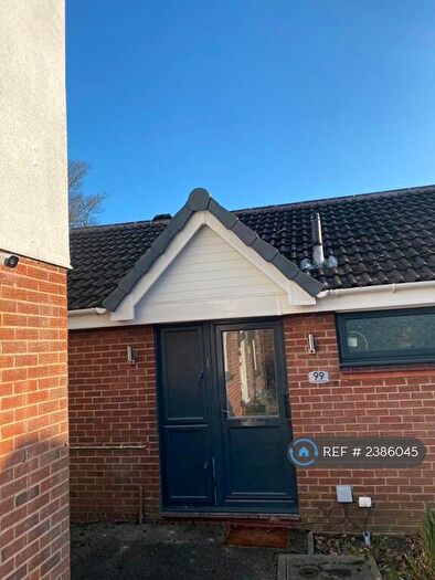 2 Bedroom Bungalow To Rent In Longshaw Drive, Worsley, Manchester, M28