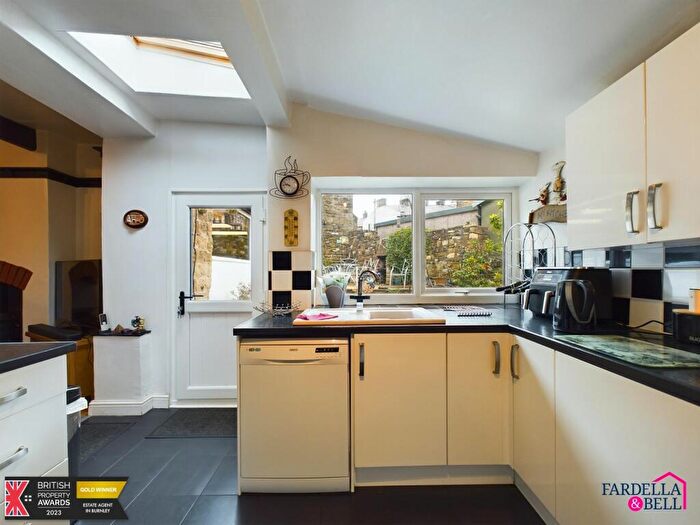 3 Bedroom Terraced House For Sale In Cemetery Road, Earby, BB18
