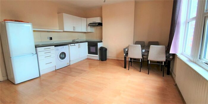 1 Bedroom Flat To Rent In Catford Hill, London SE6