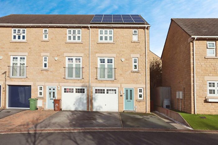 4 Bedroom Town House For Sale In Maydal Drive, Woolley Grange, Barnsley, S75