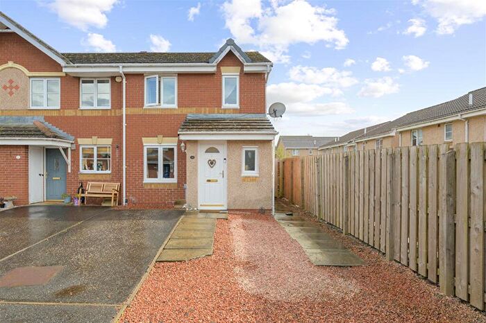 3 Bedroom End Of Terrace House For Sale In Dundonnell Way, Dunfermline, KY11