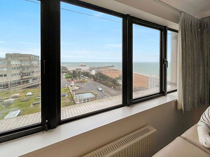 2 Bedroom Apartment For Sale In The Leas, Folkestone, CT20
