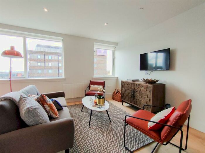 2 Bedroom Apartment To Rent In Ewing House, Brentwood, CM14