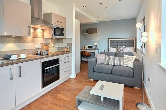 Studio To Rent In Wade Lane, Leeds, West Yorkshire, LS2