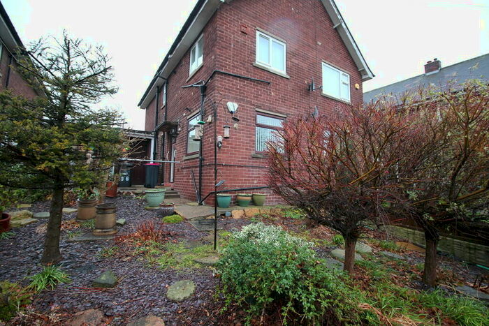 2 Bedroom Apartment To Rent In Piccadilly Road, Swinton, S64