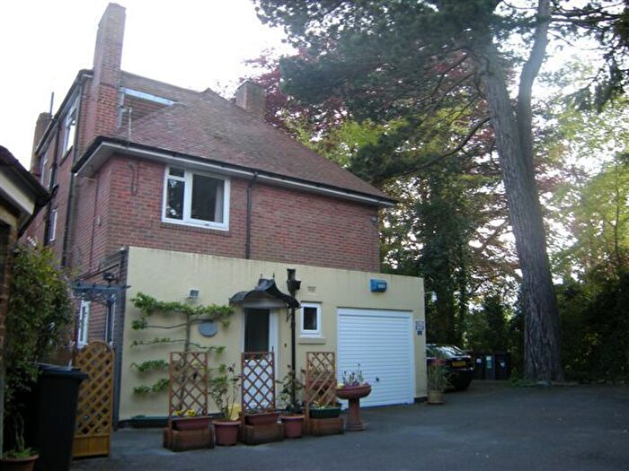 Studio To Rent In First Floor Flat On Denewood Road, Bournemouth, BH4