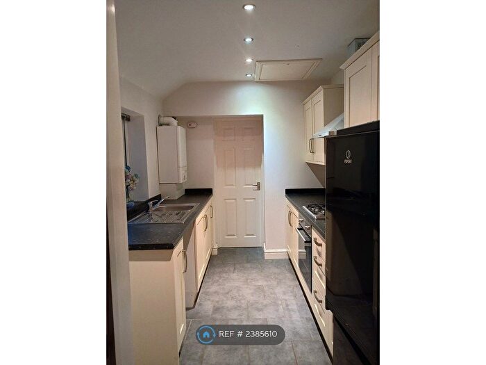 3 Bedroom Terraced House To Rent In Wolseley Road, Stoke-On-Trent, ST4