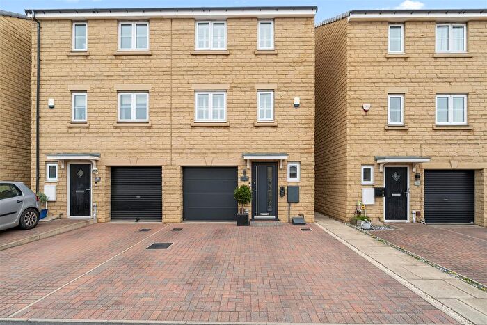 4 Bedroom Semi Detached House For Sale In Cath Hill Close, Hartlepool, TS25