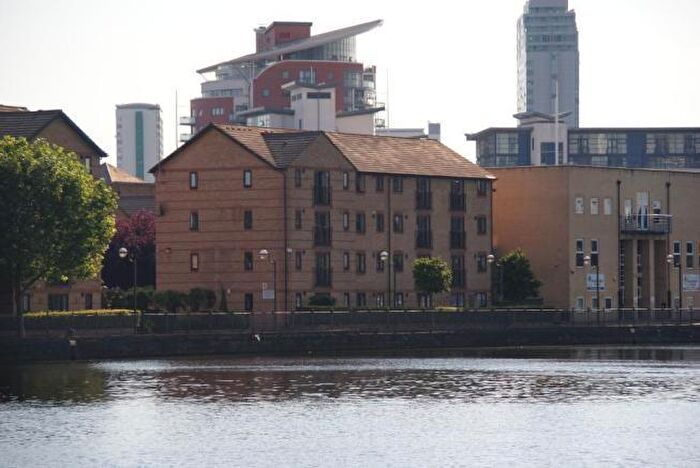 1 Bedroom Flat To Rent In Ringwood Gardens, Crossharbour, Mudchute, Canary Wharf, London, E14