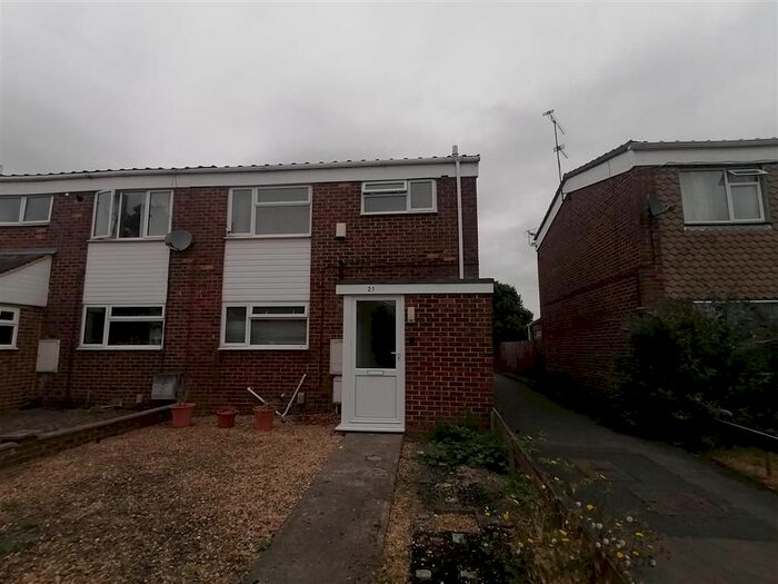 3 Bedroom Property To Rent In Conan Doyle Walk, Swindon, SN3